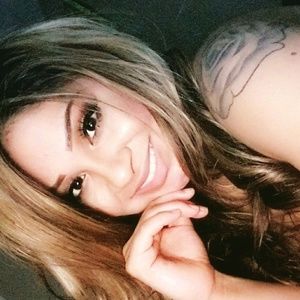 Meet your Posher, Destinee